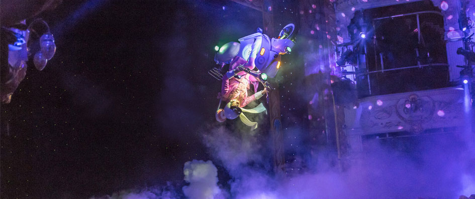 Fanny the Wonder Bike - Theatre Magic and Illusion Hire